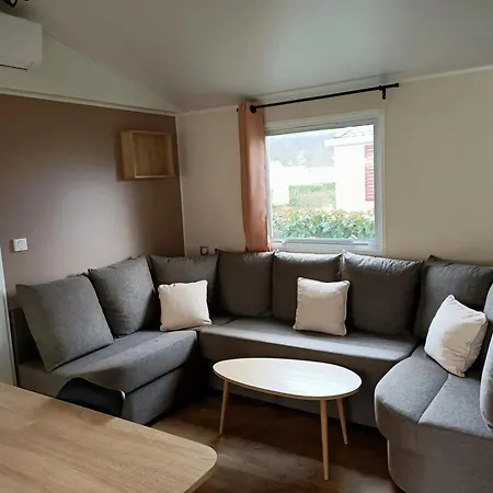 Holiday home Confortable Pres De Avec Piscine Partagee *